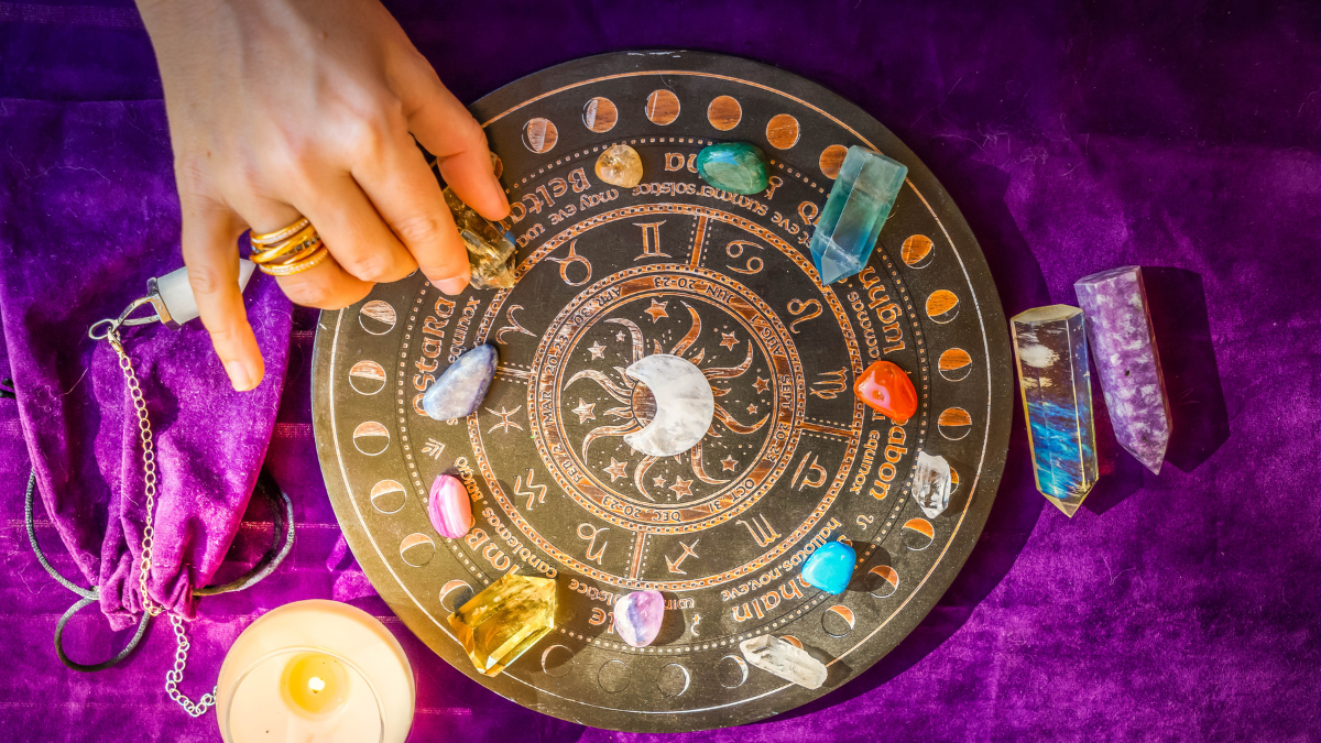 image illustration of sun moon and planet for astrological alignment for the best astrologer sohini sastri